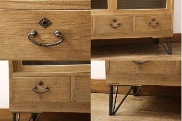 3段重ね桐箪笥を3つのローボードにリメイク!上段は引き戸にモールガラスをはめ込み、鉄脚の取り付け。中段は衣装盆を中央セパレート仕様にし、台輪と天板取り付け。下段は天板取り付け。全て明るめの色味仕上げ。