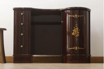 ドレッサーを綺麗に再生!高品質リペアを施し、天板の穴埋め修理。現状をベースに着色仕上げ。