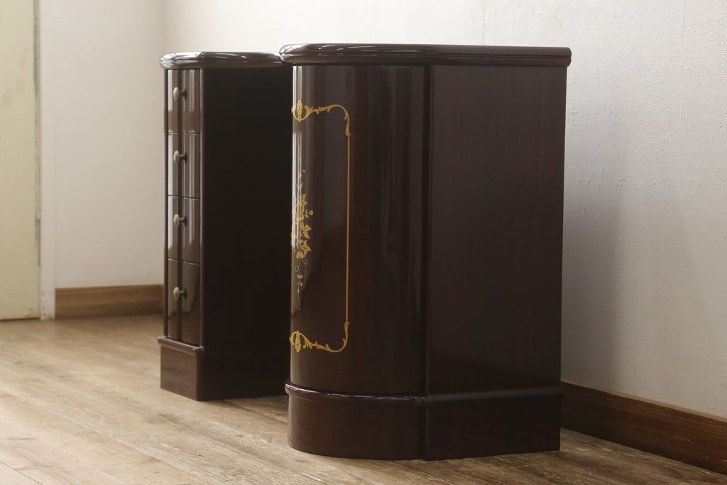 ドレッサーを綺麗に再生!高品質リペアを施し、天板の穴埋め修理。現状をベースに着色仕上げ。