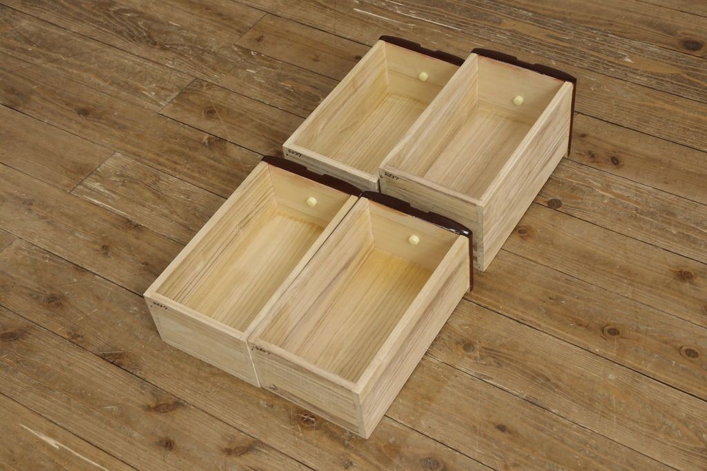 ドレッサーを綺麗に再生!高品質リペアを施し、天板の穴埋め修理。現状をベースに着色仕上げ。