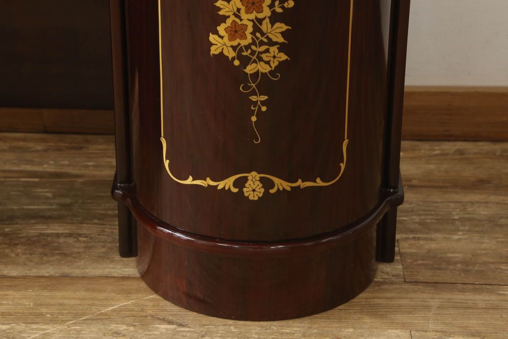 ドレッサーを綺麗に再生!高品質リペアを施し、天板の穴埋め修理。現状をベースに着色仕上げ。