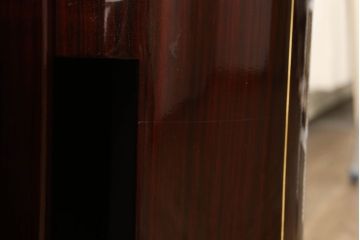 ドレッサーを綺麗に再生!高品質リペアを施し、天板の穴埋め修理。現状をベースに着色仕上げ。