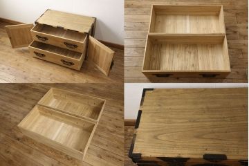 2段重ね桐箪笥をローチェストとローボードにリメイク!上段は高品質リペア。下段はヒノキ材の天板、木製脚を取り付け。どちらも木地色仕上げに。