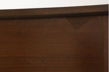 箪笥を両面カウンター型食器棚にリメイク!扉を外して引き出しをオープンに。ヒノキ無垢材の天板と脚を取り付け。引き出し底板を補強し背面をリペア。