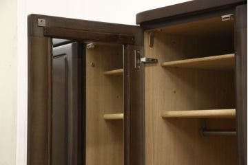 ワードローブを低くリメイク!高さをリサイズし、必要に応じてポール、金具を移設。元の色味を活かした仕上げに。