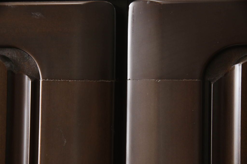 ワードローブを低くリメイク!高さをリサイズし、必要に応じてポール、金具を移設。元の色味を活かした仕上げに。