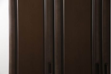 ワードローブを低くリメイク!高さをリサイズし、必要に応じてポール、金具を移設。元の色味を活かした仕上げに。