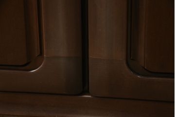 ワードローブを低くリメイク!高さをリサイズし、必要に応じてポール、金具を移設。元の色味を活かした仕上げに。