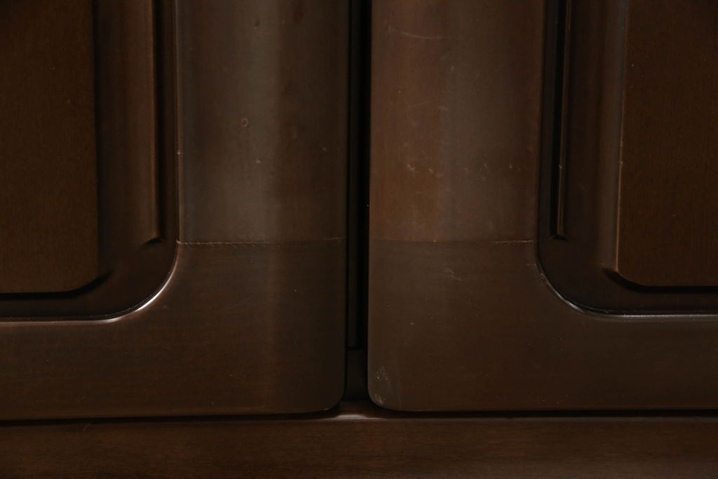 ワードローブを低くリメイク!高さをリサイズし、必要に応じてポール、金具を移設。元の色味を活かした仕上げに。