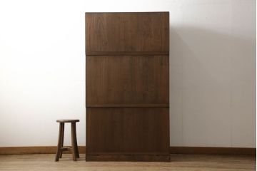 桐箪笥を綺麗に再生!高品質リペアを施し、紛失した取っ手は新たに取り付け。オーク系で着色仕上げ。