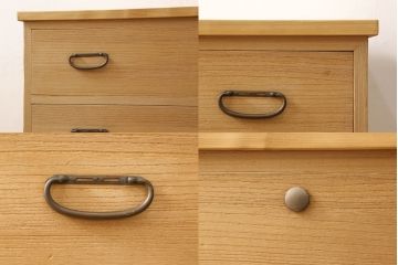 3段重ね桐箪笥をローボード2台とローチェストにリメイク!上段・中段はローボードに加工し、脚の取り付け。それぞれにヒノキ無垢材の天板を追加。自然な木地色仕上げに。