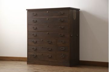 桐箪笥を着リメイク!高品質リペアを施し、ヒノキ無垢材の天板取り付け。オーク系の着色とワックス仕上げ。