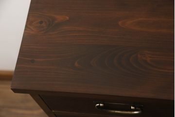 桐箪笥を着リメイク!高品質リペアを施し、ヒノキ無垢材の天板取り付け。オーク系の着色とワックス仕上げ。