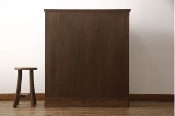 桐箪笥を着リメイク!高品質リペアを施し、ヒノキ無垢材の天板取り付け。オーク系の着色とワックス仕上げ。