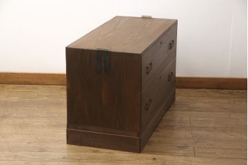 桐箪笥を綺麗に再生!高品質リペアを施し、着色仕上げ。