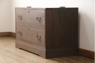 桐箪笥を綺麗に再生!高品質リペアを施し、着色仕上げ。