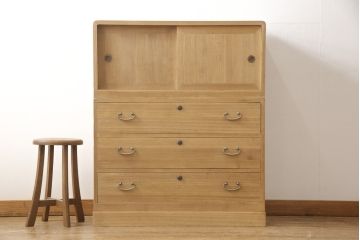 3段重ね桐箪笥を2段重ねにリメイク!高品質リペアを施し、木地色仕上げでナチュラルに。