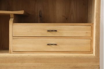 3段重ね桐箪笥を2段重ねにリメイク!高品質リペアを施し、木地色仕上げでナチュラルに。