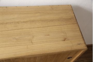 3段重ね桐箪笥を2段重ねにリメイク!高品質リペアを施し、木地色仕上げでナチュラルに。