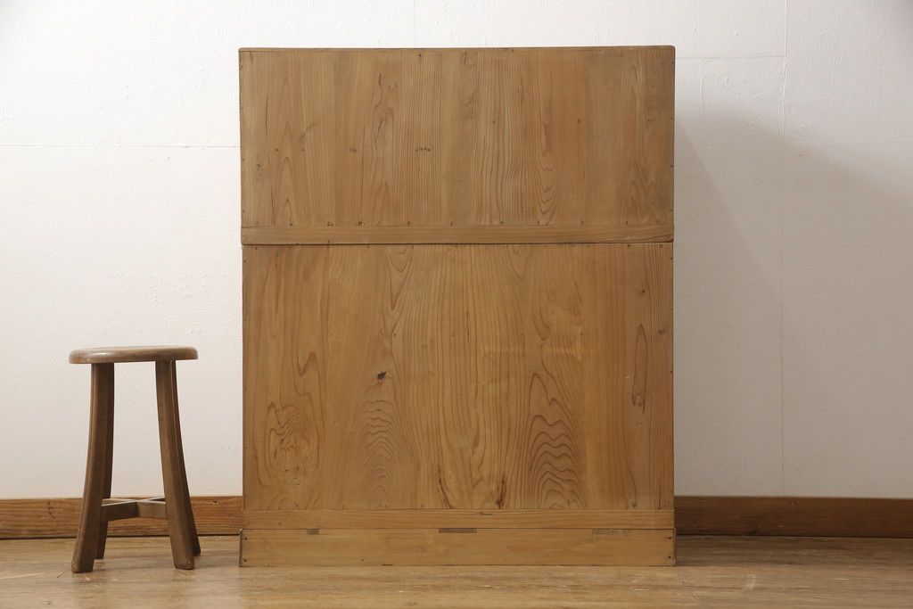 3段重ね桐箪笥を2段重ねにリメイク!高品質リペアを施し、木地色仕上げでナチュラルに。