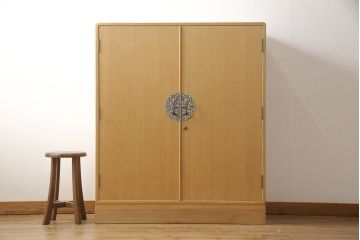 桐箪笥を綺麗に再生!高品質リペアを施し、木地色仕上げでナチュラルに。