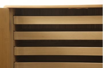 桐箪笥を綺麗に再生!高品質リペアを施し、木地色仕上げでナチュラルに。