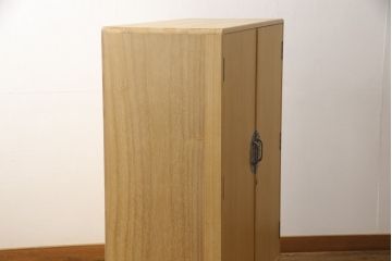 桐箪笥を綺麗に再生!高品質リペアを施し、木地色仕上げでナチュラルに。