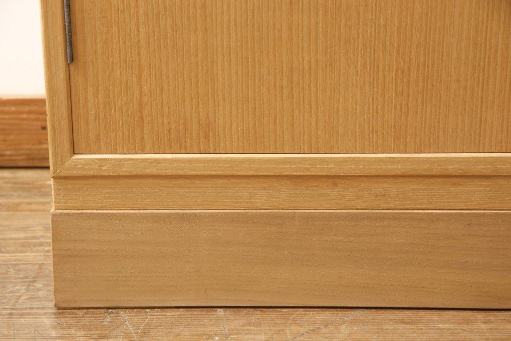 桐箪笥を綺麗に再生!高品質リペアを施し、木地色仕上げでナチュラルに。