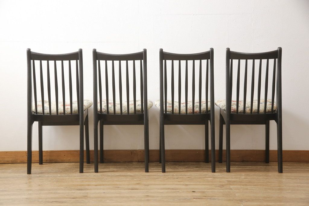 チェアの座面を張り替えてリメイク!高品質リペアを施し、座面をお好みの生地に張り替え。木部は現状の色味に仕上げ。