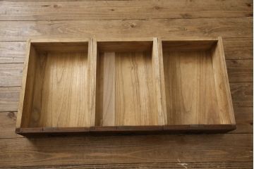 桐箪笥を綺麗に再生!高品質リペアを施し、紛失していた取っ手を取り付け。オーク系で着色仕上げ。