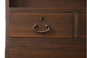 桐箪笥を綺麗に再生!高品質リペアを施し、紛失していた取っ手を取り付け。オーク系で着色仕上げ。