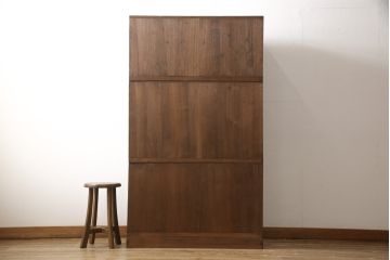 桐箪笥を綺麗に再生!高品質リペアを施し、紛失していた取っ手を取り付け。オーク系で着色仕上げ。