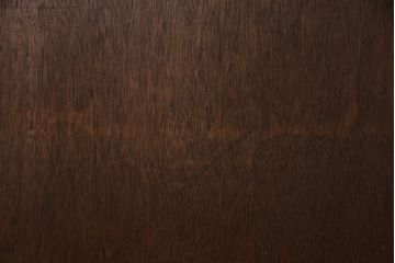 板戸のサイズ変更リメイク!指定の寸法にリサイズし、戸枠を制作。建具、戸枠ともにワントーン濃い色に着色仕上げ。