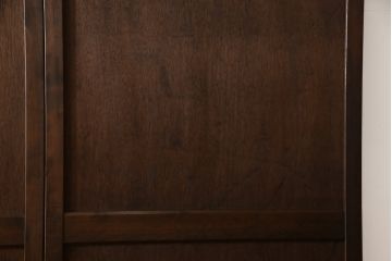 板戸のサイズ変更リメイク!指定の寸法にリサイズし、戸枠を制作。建具、戸枠ともにワントーン濃い色に着色仕上げ。