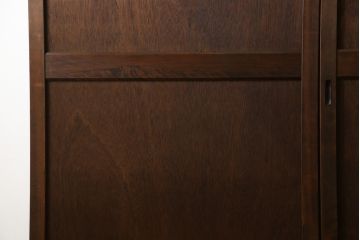 板戸のサイズ変更リメイク!指定の寸法にリサイズし、戸枠を制作。建具、戸枠ともにワントーン濃い色に着色仕上げ。