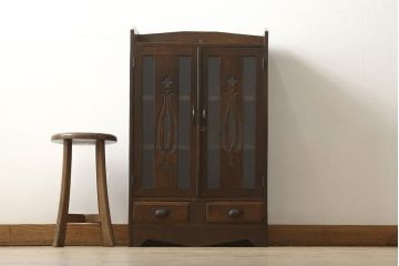 本箱を綺麗に再生!棚受け3ヶ所取り付け、風防製作。現状のお品物に合わせて1トーン程落ち着いた色に着色。