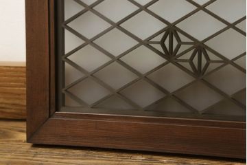 欄間を壁掛けにリメイク!固定具を制作し、ご希望の色に着色仕上げ。