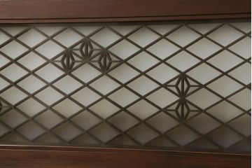 欄間を壁掛けにリメイク!固定具を制作し、ご希望の色に着色仕上げ。