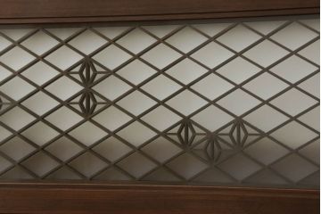 欄間を壁掛けにリメイク!固定具を制作し、ご希望の色に着色仕上げ。