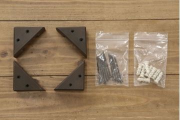 欄間を壁掛けにリメイク!固定具を制作し、ご希望の色に着色仕上げ。