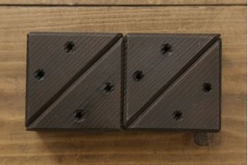 欄間を壁掛けにリメイク!固定具を制作し、ご希望の色に着色仕上げ。