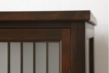 建具をスタンドライトにリメイク!4枚の建具を組んでスタンドライトに加工。脚を取り付け、ご希望の色に着色仕上げ。