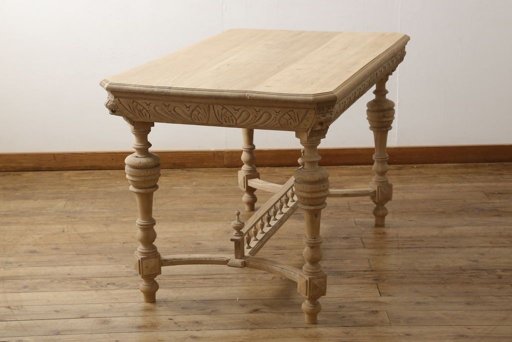 テーブルの高さをリメイク!高品質リペアを施し、ご希望の高さに脚をカット。ストリップド加工。