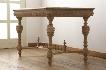 テーブルの高さをリメイク!高品質リペアを施し、ご希望の高さに脚をカット。ストリップド加工。