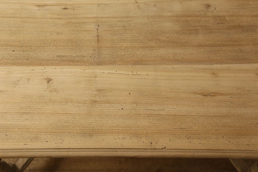 テーブルの高さをリメイク!高品質リペアを施し、ご希望の高さに脚をカット。ストリップド加工。