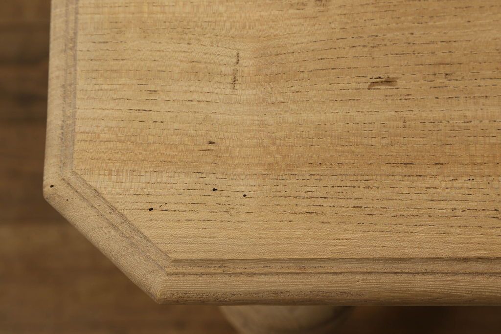 テーブルの高さをリメイク!高品質リペアを施し、ご希望の高さに脚をカット。ストリップド加工。