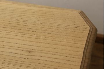 テーブルの高さをリメイク!高品質リペアを施し、ご希望の高さに脚をカット。ストリップド加工。