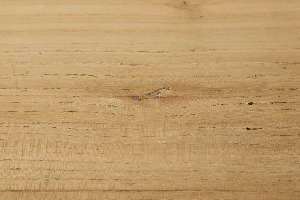 テーブルの高さをリメイク!高品質リペアを施し、ご希望の高さに脚をカット。ストリップド加工。