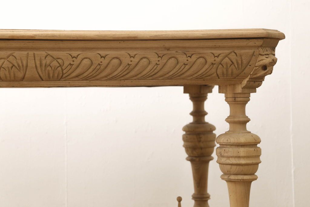 テーブルの高さをリメイク!高品質リペアを施し、ご希望の高さに脚をカット。ストリップド加工。