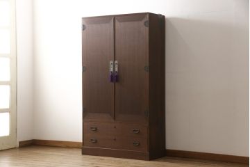 桐箪笥を綺麗に再生!リサイズし、可動式の棚を製作。房を交換して、オーク系で着色仕上げ。